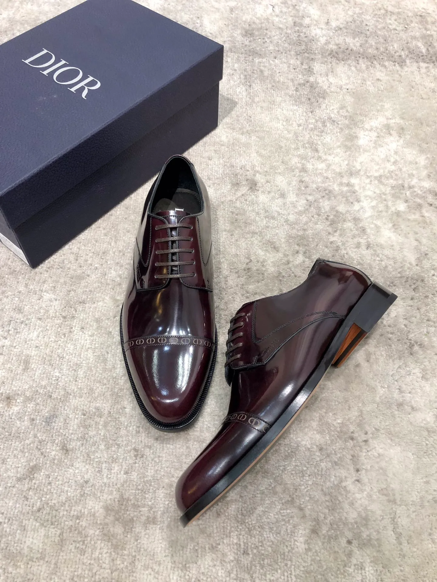 Men's shoes 💰960 Dior's new counters are on sale at the same time. The uppers are imported cowhide, water-dyed cowhide lining, genuine leather outsole, perfect details, standard size 38-44